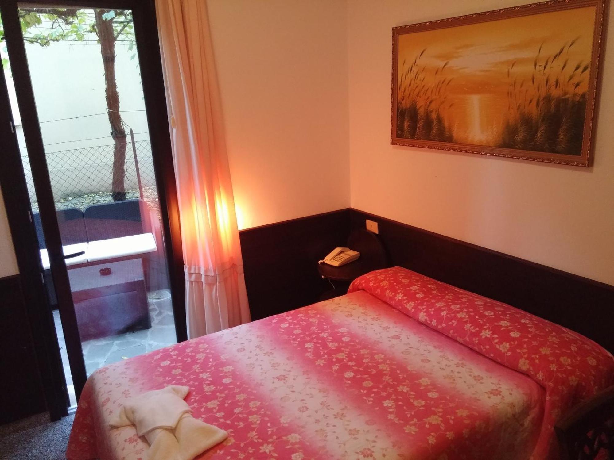 Hotel Memory Rimini Rum bild