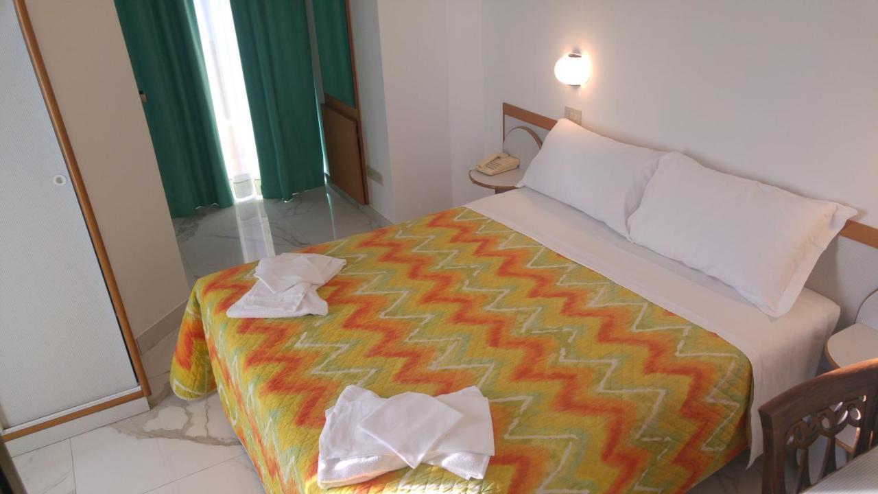 Hotel Memory Rimini Exteriör bild